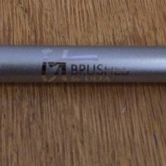 Ulta Blending Crease Airbrush - Picture 2 of 3